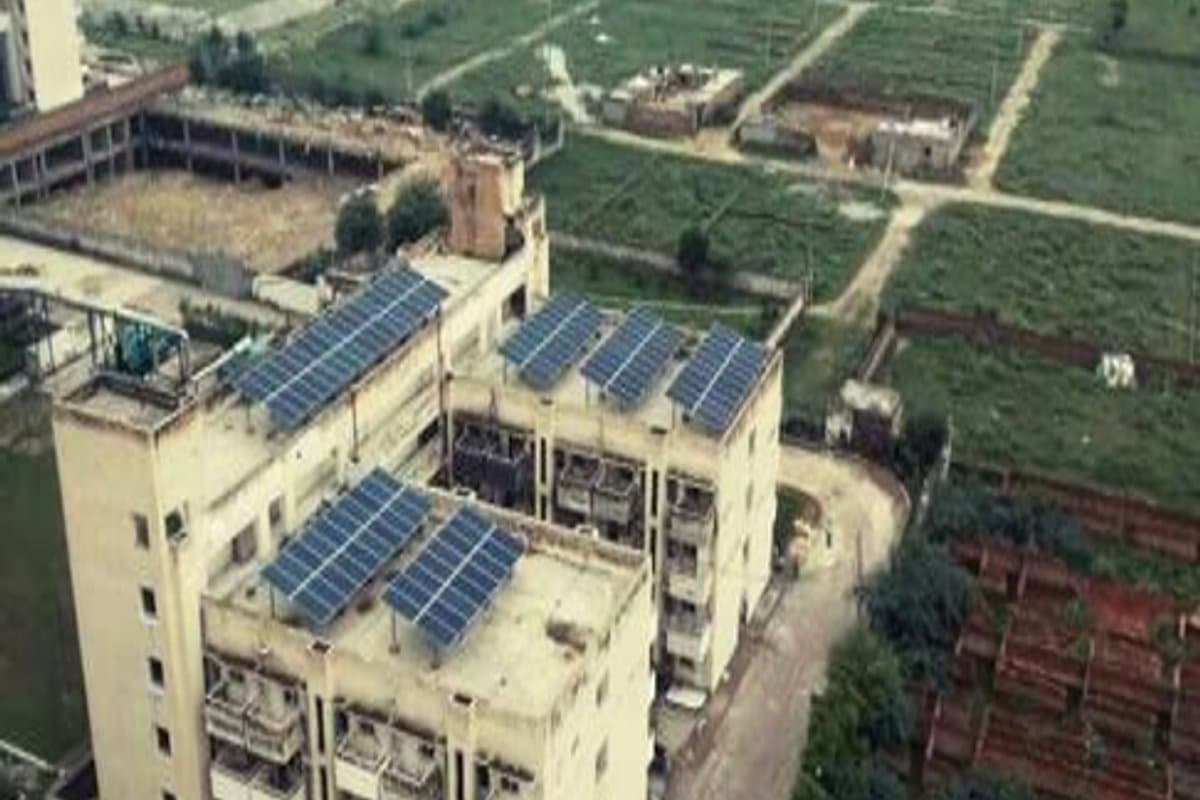 Raheja Developers 100 kW Rooftop Solar Panel Installation by CER Rooftop — Raheja Developers Ltd, Gurugram, Haryana – 1
